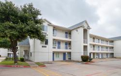 Motel 6 Grand Prairie, TX - Near Six Flags Drive