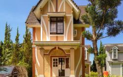 Mountain View 2 BR Pinewood House Villa Kota Bunga
