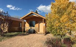 Mountain Ridge Motel and Cabins