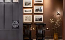 Valley Hotel Homewood Birmingham, Curio Collection by Hilton