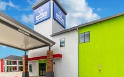 Americas Best Value Inn & Suites Kingwood IAH Airport