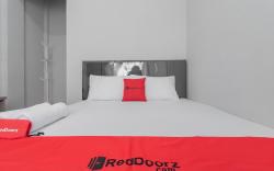 RedDoorz Syariah near Wisata Situ Gunung Sukabumi