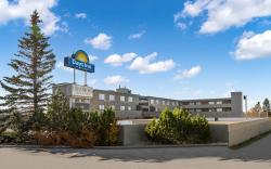 Days Inn by Wyndham Airdrie