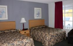 Colonial House Motor Inn