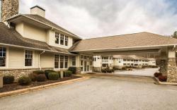 Rodeway Inn & Suites on the River