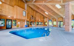 Capital O Amerihost Inn and Suites Fulton Hwy 54 MO
