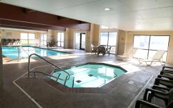 Country Inn & Suites by Radisson, Council Bluffs, IA