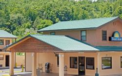 Days Inn by Wyndham Cherokee Near Casino