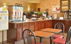Days Inn by Wyndham Hampton Near Coliseum Convention Center