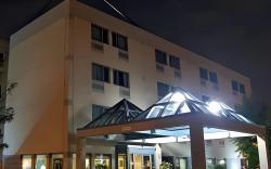 Hotel & Suites Le Dauphin Quebec