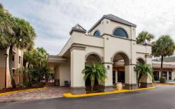 Days Inn & Suites by Wyndham Orlando Airport