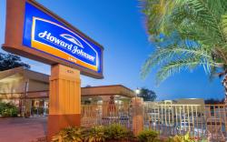 Howard Johnson by Wyndham Historic Lake Charles