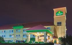 La Quinta Inn & Suites by Wyndham Tulsa Airpt / Expo Square