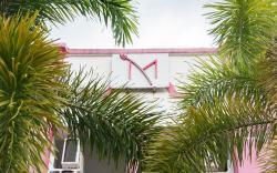 M MOTEL MERU