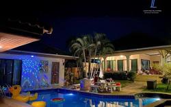 Luxury Pool Villa Rayong