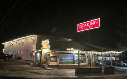 Cedar Inn & Suites