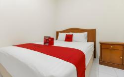 RedDoorz Plus near Ciputra World Kuningan 2