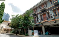 RedDoorz Plus near Ciputra World Kuningan 2