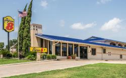 Super 8 By Wyndham San Marcos