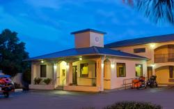 Super 8 By Wyndham Walterboro