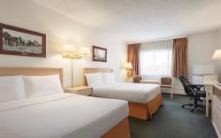 Travelodge by Wyndham Calgary South