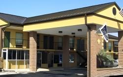 Travelers Inn & Suites