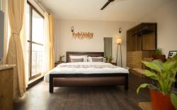 Loft Overlooking the Valley @Bakhundoleheights.com