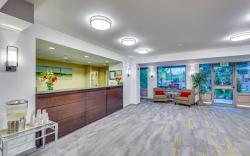 The Marshall Suites