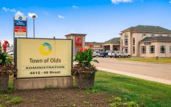 Best Western Of Olds Hotel