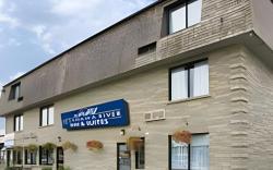 Petawawa River Inn & Suites