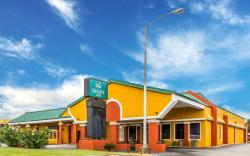 Motel 6 Opelika, AL