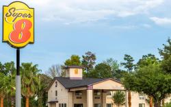 Super 8 by Wyndham Cleveland TX