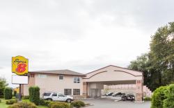 Super 8 By Wyndham Lake Country/Winfield Area