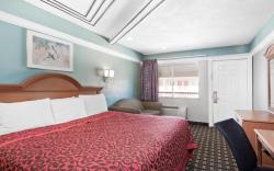 Days Inn by Wyndham Kenedy/Karnes City