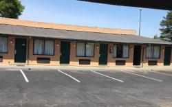 Express Inn Thomson