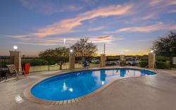 Best Western Plus Killeen/Fort Cavazos Hotel & Suites
