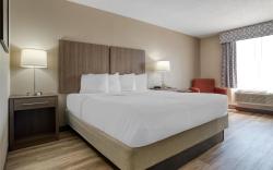 Best Western Plus Philadelphia-Choctaw Hotel and Suites
