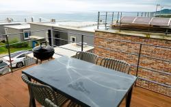 Nuri (Blue Road Town Pension