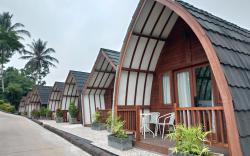 Chevilly Resort and Camp