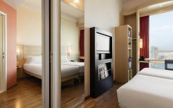Ibis Hong Kong Central & Sheung Wan Hotel