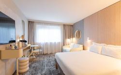 Novotel Mâcon Nord Autoroute du Soleil
