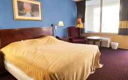 Super Inn & Suites by OYO Milledgeville