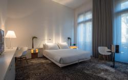 C2 Hotel