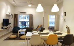 Subang City 8-9 pax l Walk Summit l 5-Min Sunway