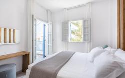 Fanouris Condo