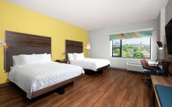 Tru by Hilton Baltimore Harbor East