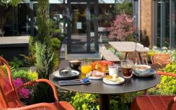 Tribe Paris Batignolles