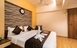 Modern Room for Traveler - WIfI, Breakfast.
