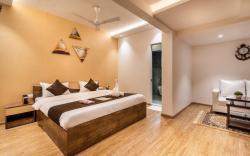 King Monarch Room - Living space -wifi 