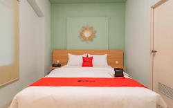 RedDoorz Plus @ Bagusrangin Street